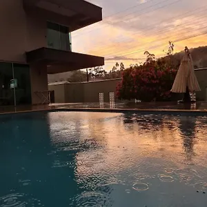Lux House - Natureza - Piscina - Alto Padrão. Nova Trento